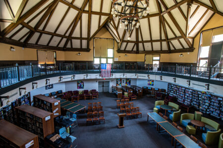  style='float:left;margin:0 20px 20px 0'